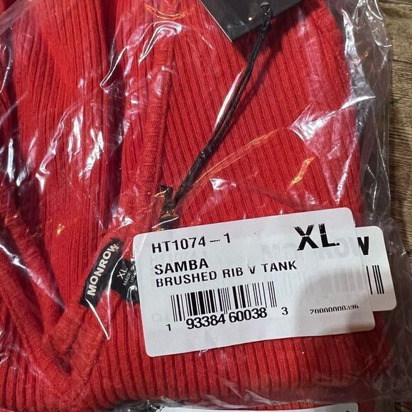NWT Monrow Samba Red Brushed ribbed V Neck Tank Top Size Large - Picture 3 of 4